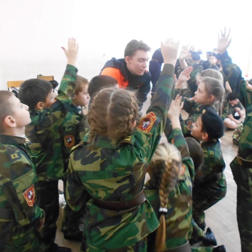 Занятия по первой помощи для маленьких кадетов Самары
