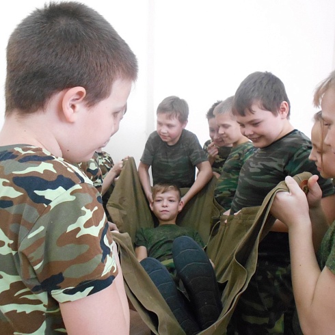 Занятия по первой помощи для маленьких кадетов Самары